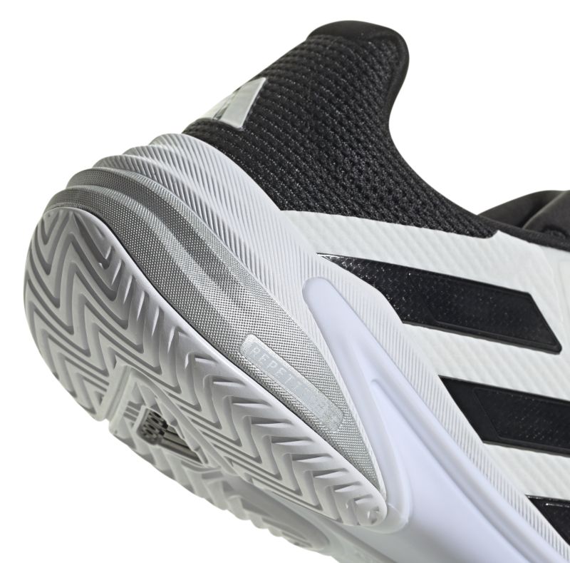 IF0465_9_FOOTWEAR_Photography_Detail-View-2_white