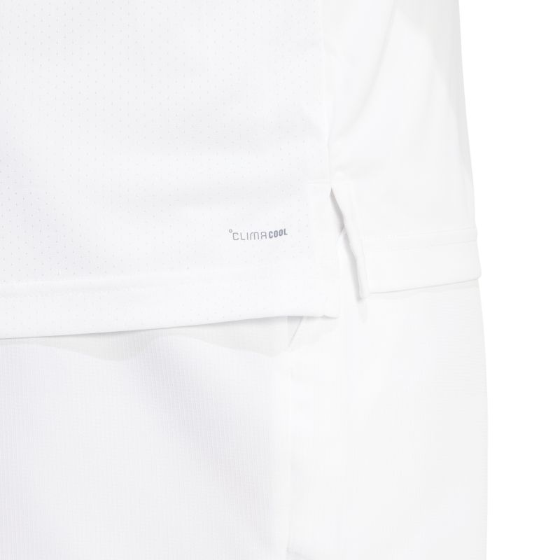 JD8639_7_APPAREL_On-Model_Detail-View-1_white