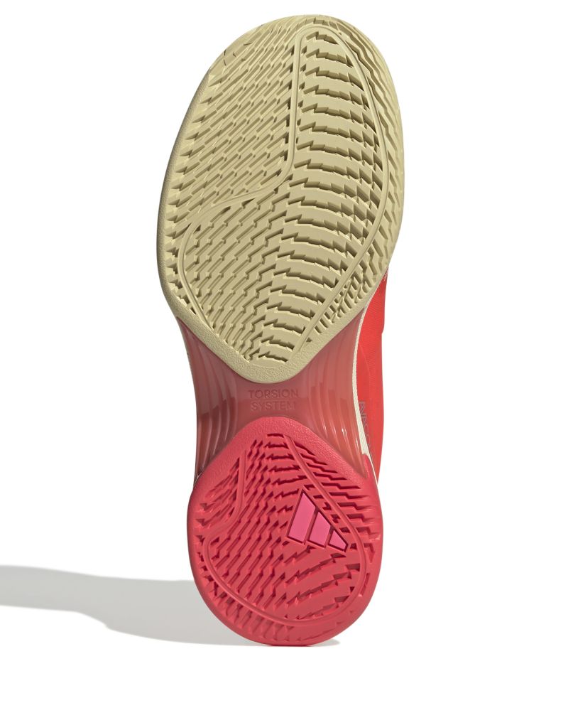 IH0462_4_FOOTWEAR_Photography_Bottom-View_white