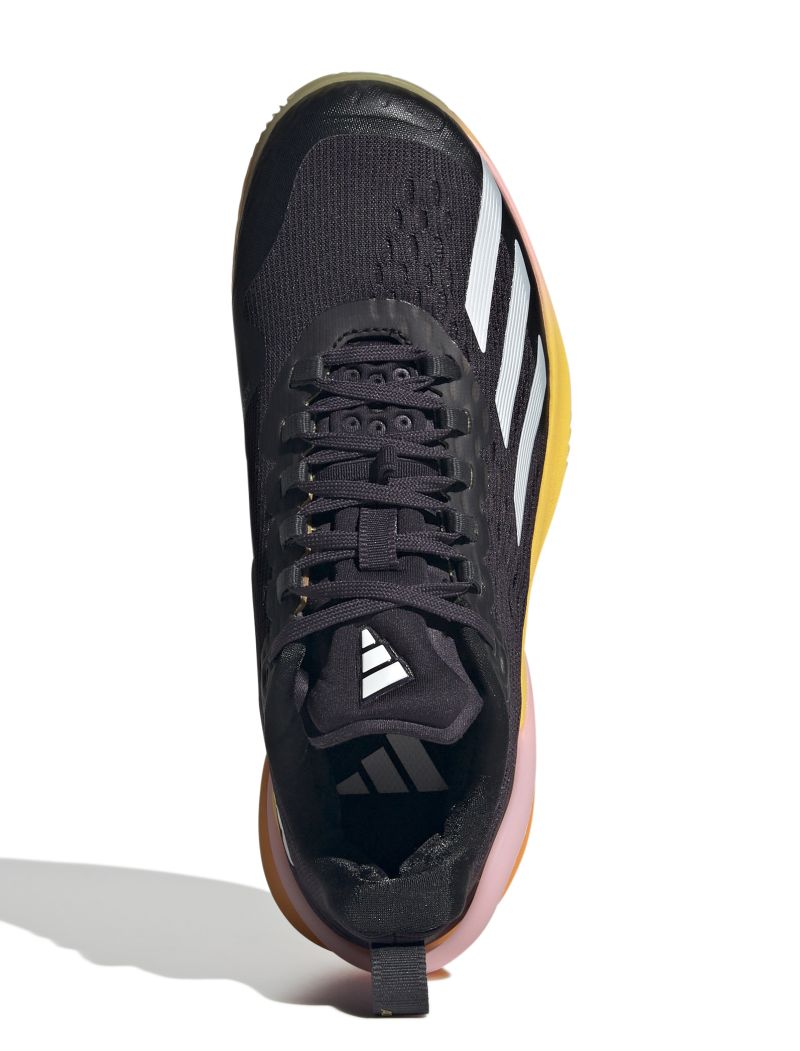 IF6529_3_FOOTWEAR_Photography_Top-Portrait-View_white