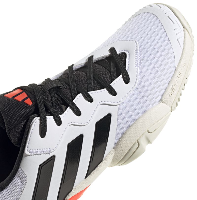 IF0451_9_FOOTWEAR_Photography_Detail-View-2_white