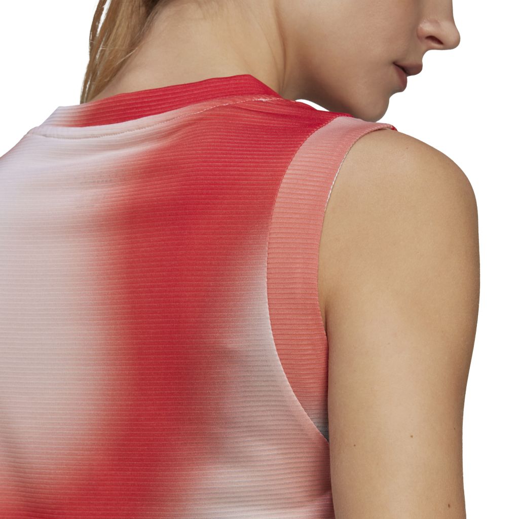 HA7612_APP_on-model_detail-2_white