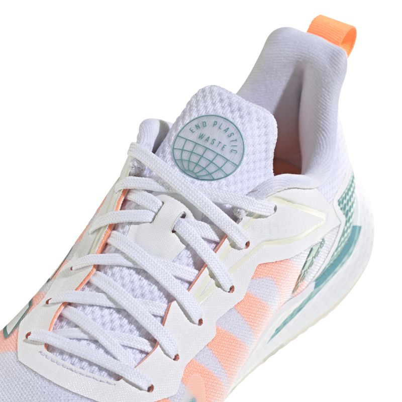 GV9528_8_FOOTWEAR_Photography_Detail-View-1_white