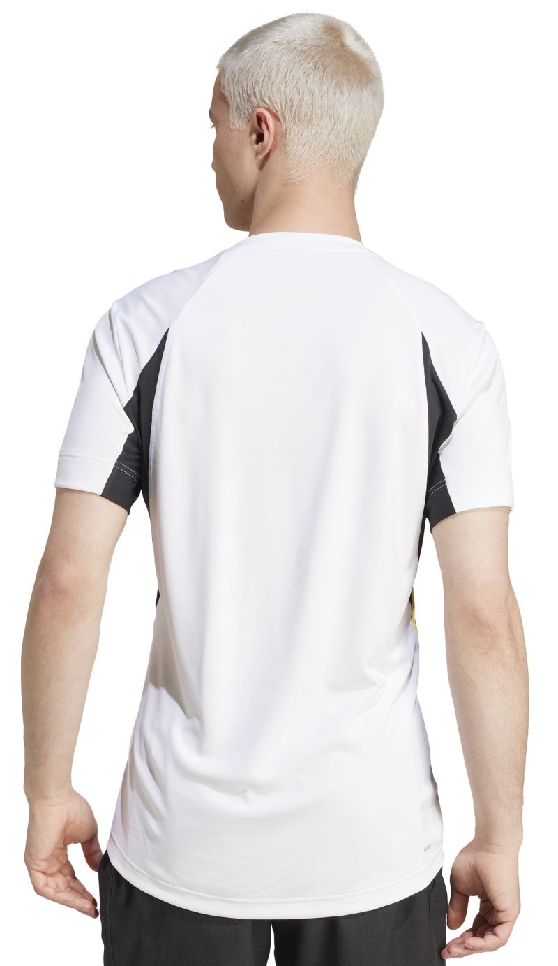 IS8966_5_APPAREL_On-Model_Back-View_white