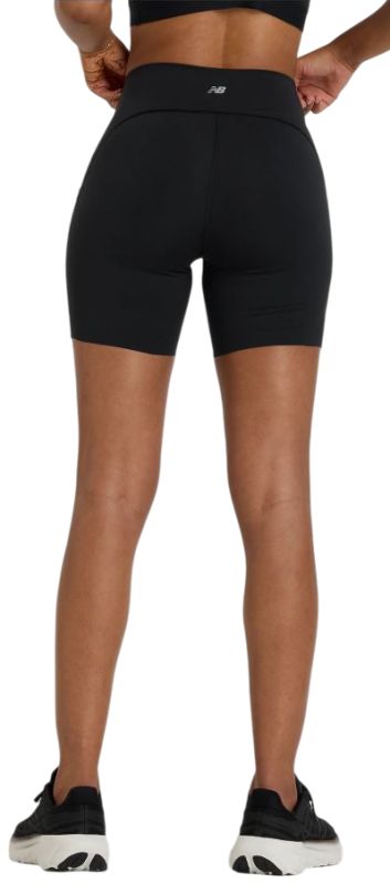 Damskie-spodenki_NB-czarne-3-Photoroom