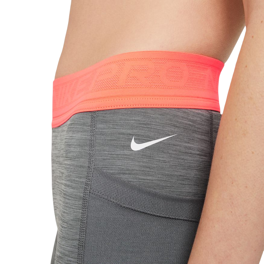 nike-pro-3in-short-femme-nvlty-pp2-smoke-grey-bright-mango-white-3iwfkrXSChUIuN
