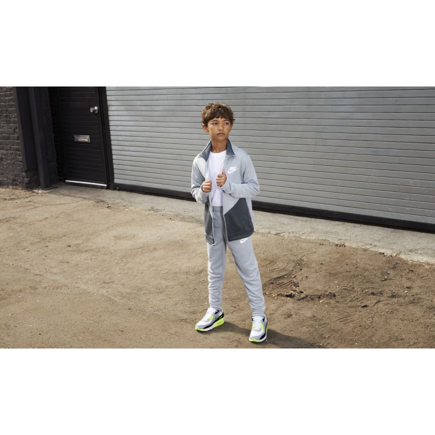 nike-swoosh-core-tracksuit-futura-light-smoke-grey-iron-grey-white-11 Nike Swoosh Core Tracksuit Futura - light smoke grey/iron grey/white