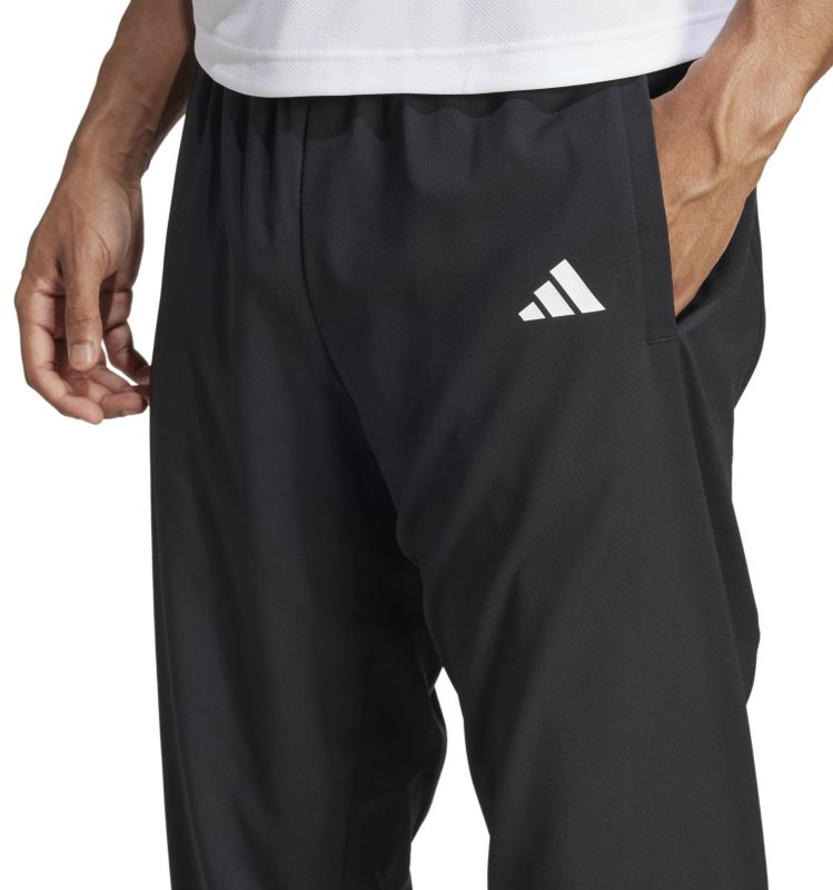 IW6221_6_APPAREL_On-Model_Detail-View-1_white