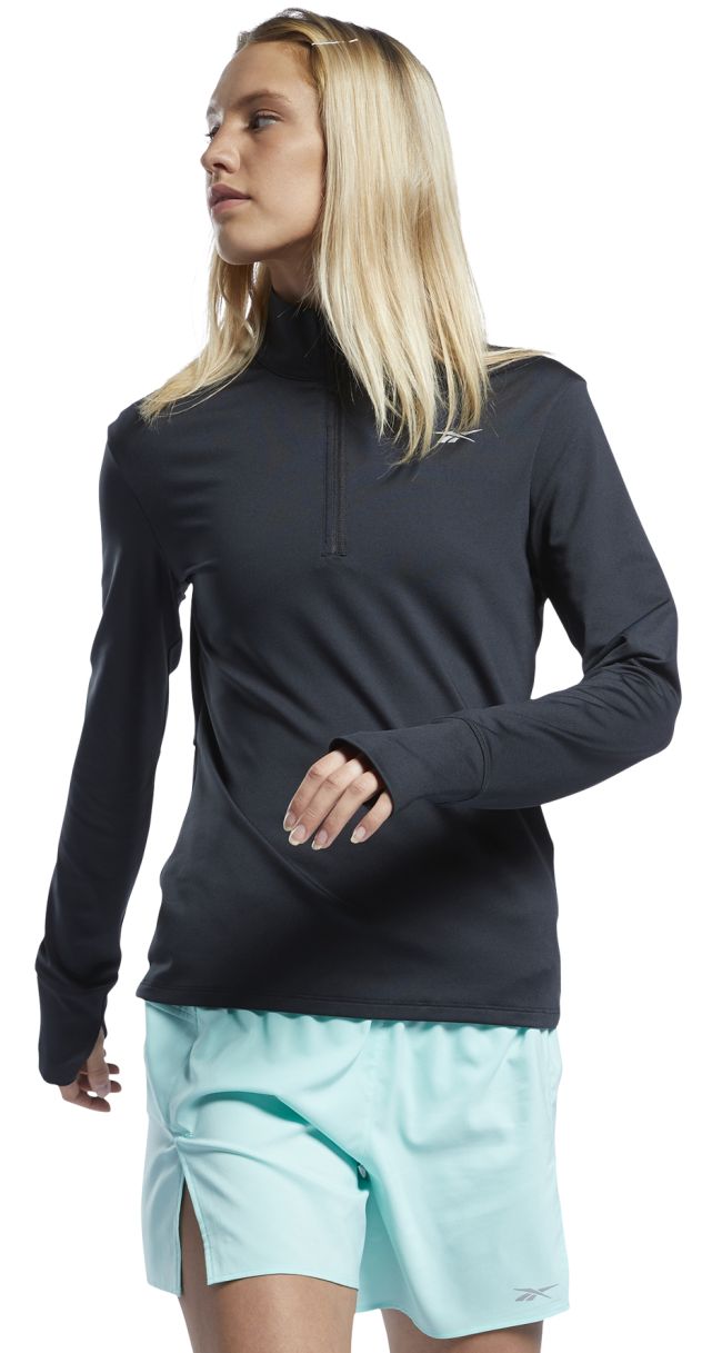 GS1934_APP_on-model_standard_white