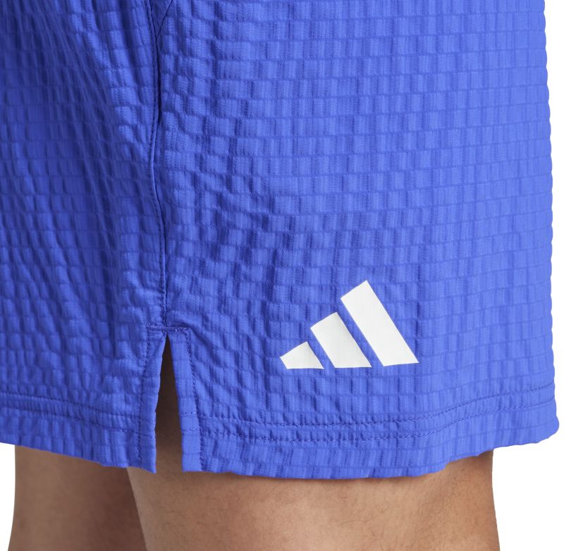 IT2263_8_APPAREL_On-Model_Detail-View-2_white